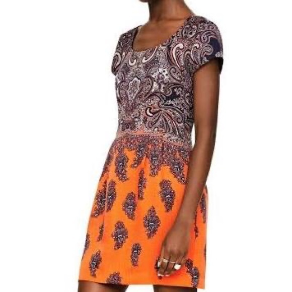 Club Monaco Dresses & Skirts - Club Monaco Paisley Dress